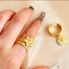 Bague Fleur Dorée – Acier Inoxydable Martelé & Breloque Fleur | Écrin Offert "Charme Fleur" (Copie) Mara Bijoux