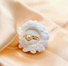 Bague Couronne Argentée – Perle Blanche Nacrée & Strass – Acier Inoxydable Ajustable + Écrin Offert "Caroline" Mara Bijoux