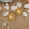 Boucles d’Oreilles en Acier Inoxydable Doré en Forme de Pissenlit avec Perle Blanche Incrustée – Élégance Poétique – Écrin Offert "Sunset" Mara Bijoux