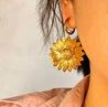 Boucles d’Oreilles Pendantes en Acier Inoxydable Doré en Forme de Tournesol – Élégance Naturelle – Écrin Offert "Tournesol" Mara Bijoux