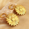 Boucles d’Oreilles Pendantes en Acier Inoxydable Doré en Forme de Tournesol – Élégance Naturelle – Écrin Offert "Tournesol" Mara Bijoux