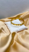 Bracelet Jonc Doré – Zircons & Chiffres Romains – Acier Inoxydable + Écrin Offert "Crown" Mara Bijoux