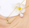 Collier Épingle Dorée en Acier Inoxydable avec Strass Blancs – Écrin Offert "Lima" Mara Bijoux